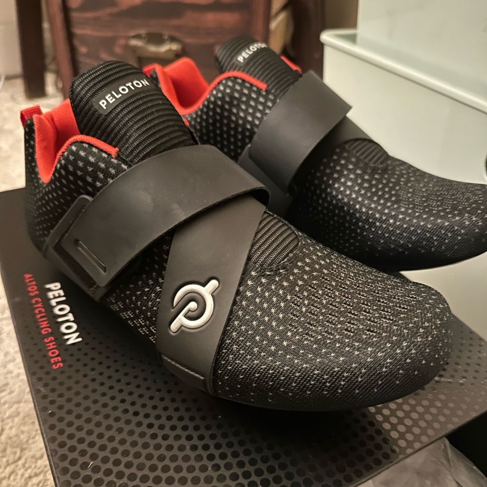 Peloton Altos Cycling Shoes | EU 40 7.5M 9W IN BOX lite use